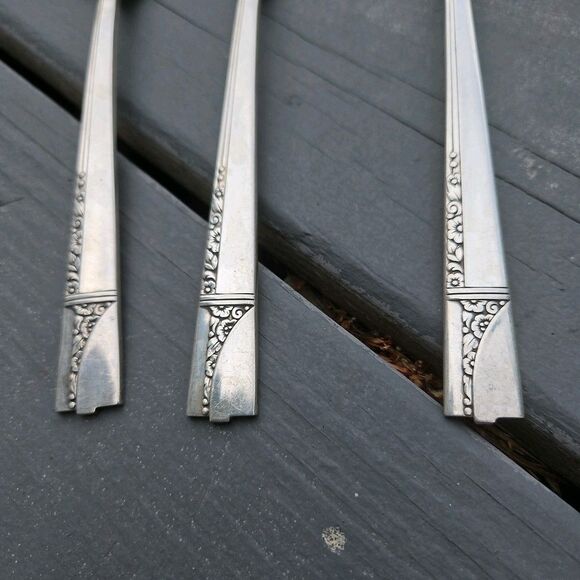 Oneida CAPRICE Nobility Silver Plate 1937 Silverware 3-pc Serving Spoons - Picture 2 of 2